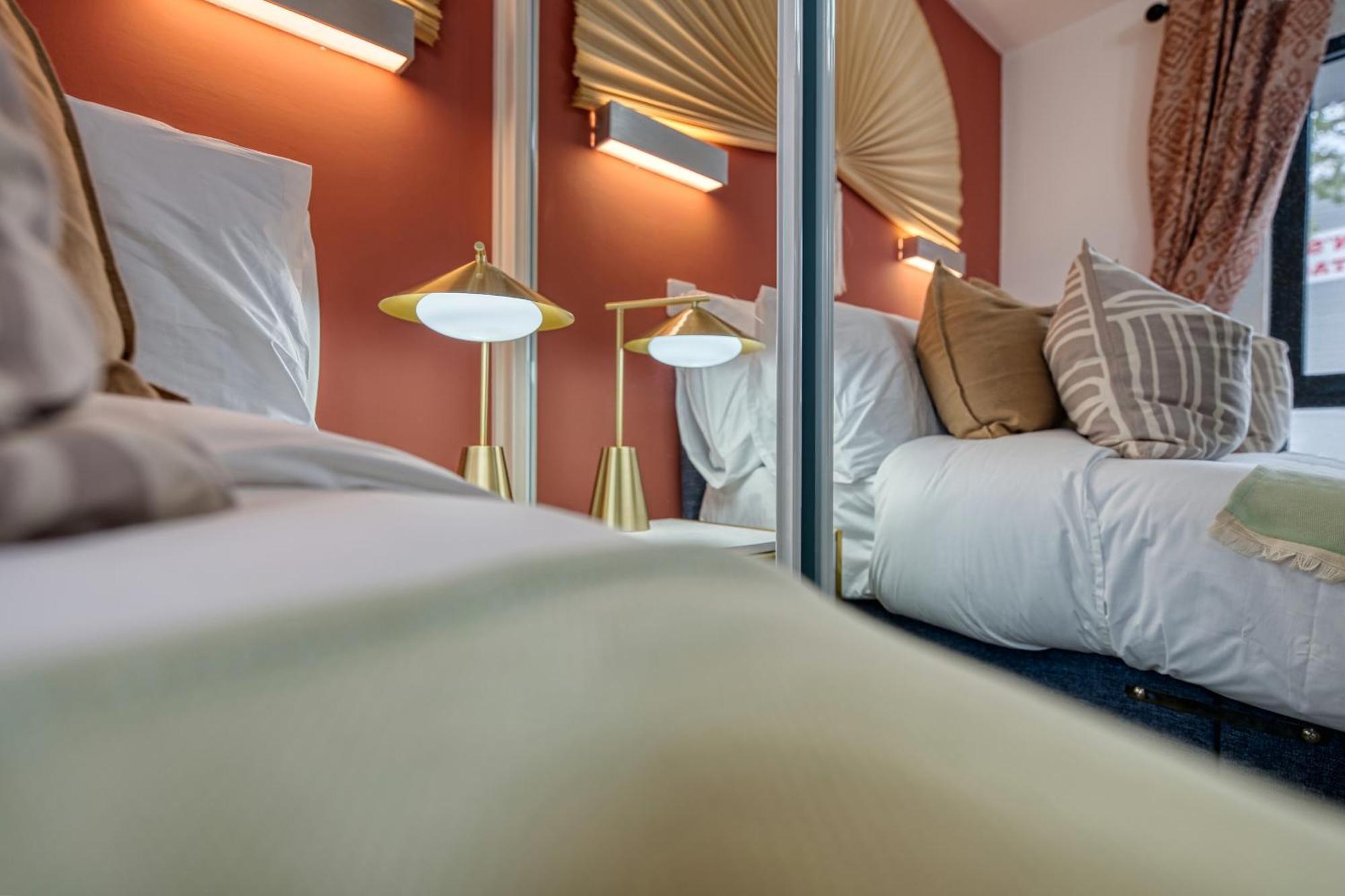 Ocean Village 1-Bedroom Luxurious, Stylish & Cosy Apartment, Central Location In Southampton, Sleeps 4 - Summer Special Offer! - By Blue Puffin Stays Exterior foto