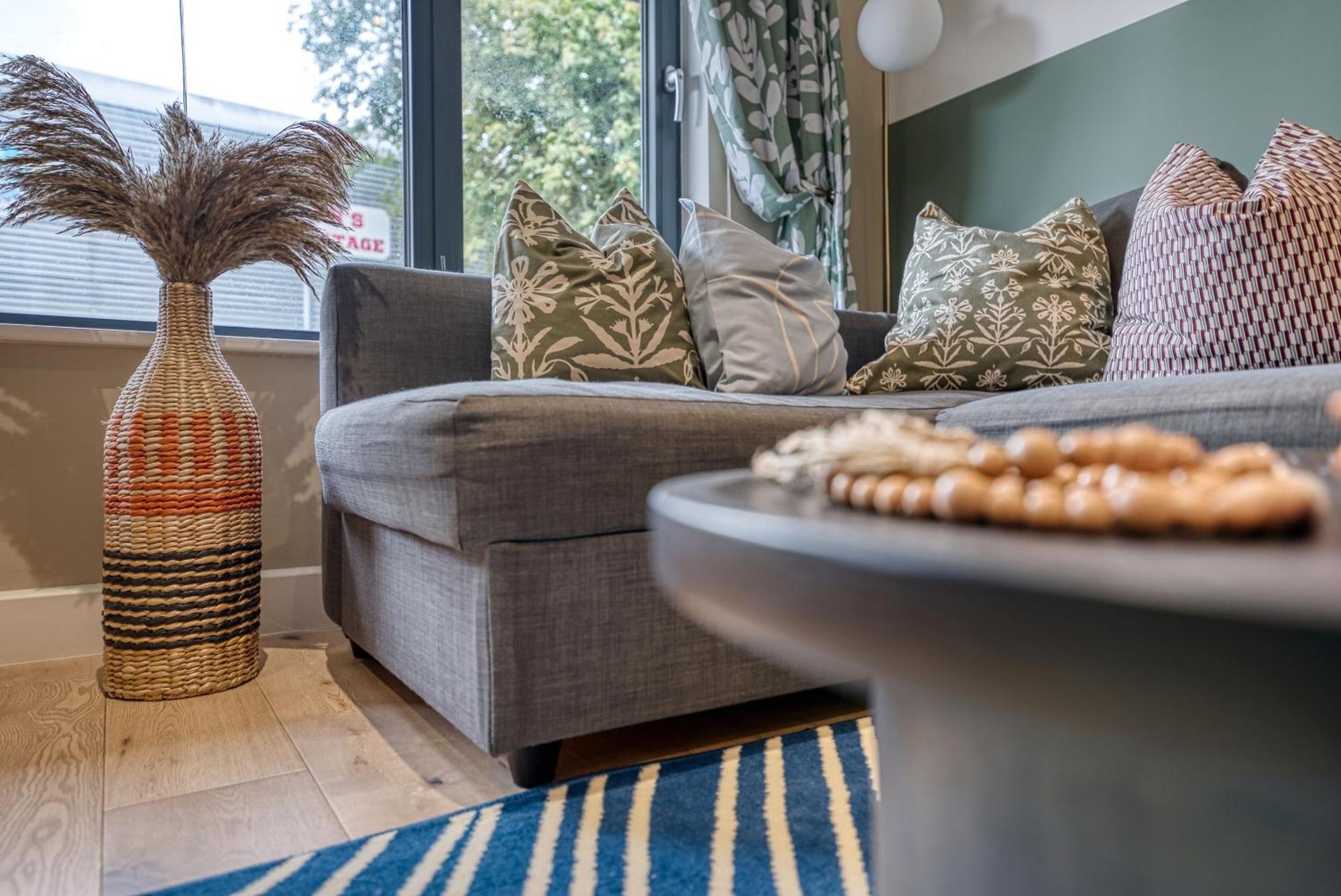 Ocean Village 1-Bedroom Luxurious, Stylish & Cosy Apartment, Central Location In Southampton, Sleeps 4 - Summer Special Offer! - By Blue Puffin Stays Exterior foto